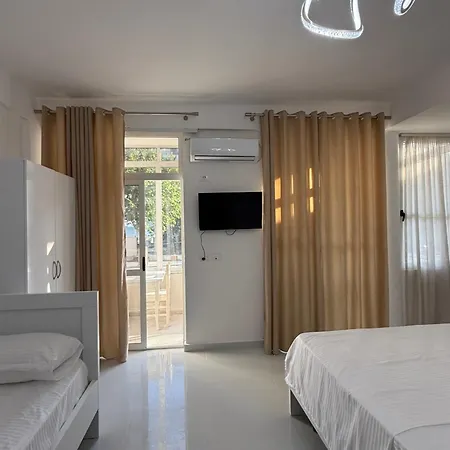 Elio'S Room Durres Exterior photo